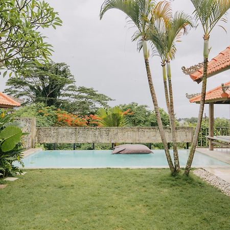 Tropical Villa Indah อูลูวาตู ภายนอก รูปภาพ